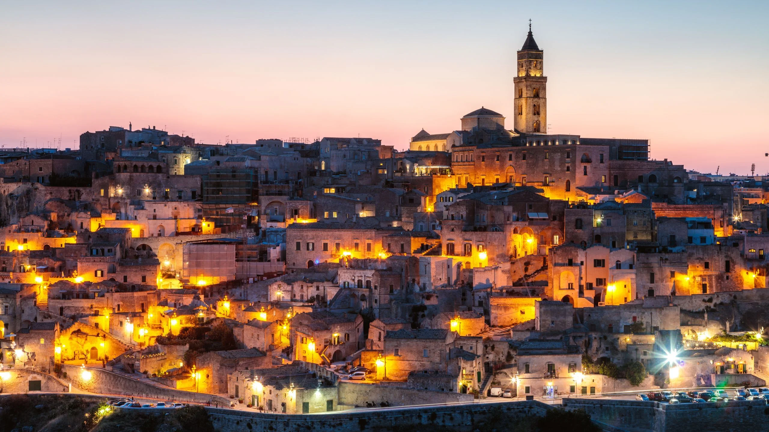 I Sassi di Matera al tramonto, a pochi passi da L'albero della Vita